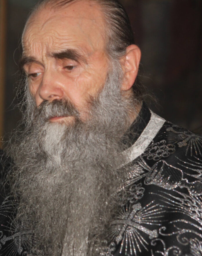 Exclusivitate! Părintele Arhimandrit Ioanichie Popescu, fostul stareț al mănăstirii Frasinei, vorbește despre decizia sa de a se transfera la Mănăstirea Surpatele!