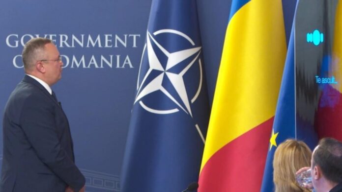 Nicolae Ciucă le-a făcut cunoștință miniștrilor cu ION, primul robot din administrația centrală