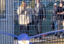 Deputatul AUR, Antonio Andruşceac, s-ar băga sub fusta Dianei Șoșoacă, potrivit surselor locale