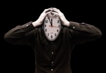 Gușă: Capitaliștii români îmbătrânesc în mod neproductiv. Scoși din joc de către Factorul Extern, întemnițați sau intimidați, nu-și mai pot folosi expertiza sau capitalul în folos național!