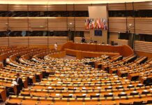 Parlamentul deposedat de către Guvern, în doar câteva secunde, de puterea consfințită prin lege