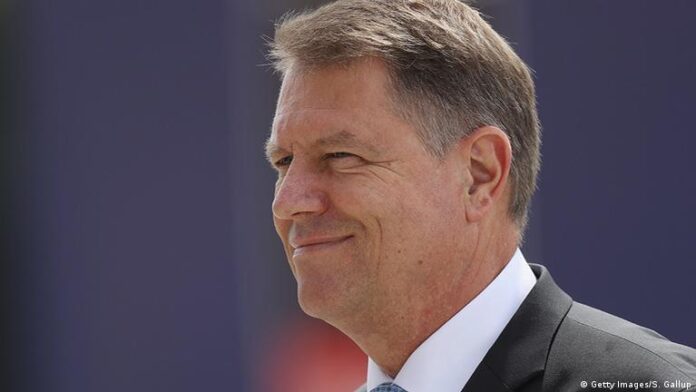 Știți de ce era atât de vesel Iohannis aseară?!