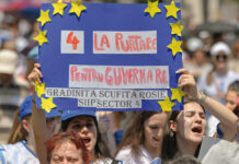 Gușă: Reforma lui Iohannis e varză, învățământul e praf, bugetul e deficitar cu criza economică la ușă. Ce vor acești lideri sindicali bogați/recrutați/manipulați?!