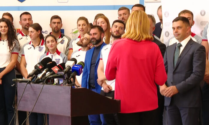 Ministrul Eduard Novak, atacat dur de către Elisabeta Lipă, la Gold FM