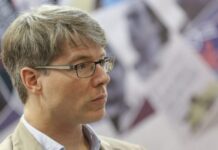 Cartea lui O. J. Schmitt despre istoria BOR, comentată de cercetătorul clujean Mircea Abrudan: „Pare scrisă la comandă pe genunchi”