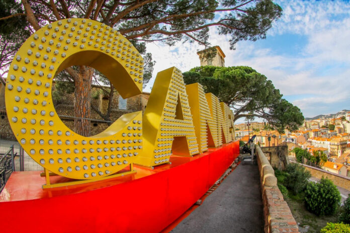 Un apartament la Cannes, în timpul Festivalului de film, de trei ori mai ieftin decât la Cluj, în perioada Untold