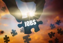 Inflaţia fără precedent îi forţează pe est-europeni să-şi ia un al doilea sau chiar al treilea job pentru a face faţă cheltuielilor