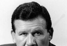 Tatăl lui Tucker Carlson a încercat să blocheze în 2009 fraudarea alegerilor din România