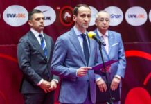 Mihai Covaliu îi bate obrazul lui Eduard Novak!
