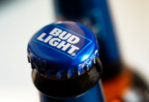 Bud Light a pierdut în fața lui Modelo titlul de cea mai populară bere din America în mai