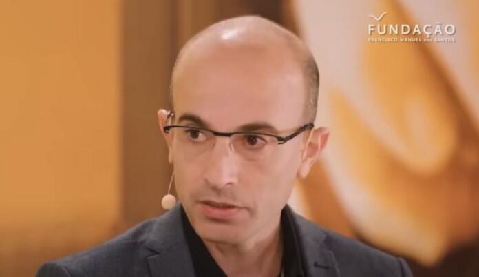 Yuval Harari sugerează ca Biblia să fie rescrisă de către inteligența artificială pentru „religii cu adevărat corecte”