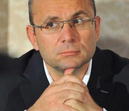 “Ce trebuie să știm / Ca să nu … greșim”: Bolojan a spus, dar n-a făcut, poate-a și vrut, dar n-a putut. “Ilie, DE CE-AI VENIT, DE CE-AI MAI RĂMÂNE ?!” Soluția corectă a lui Nicușor Dan nu e ”de reconciliere”, ci ”DE SALVARE”!