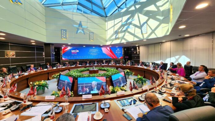 O LUME POLICENTRICĂ ȘI O SECURITATE INDIVIZIBILĂ