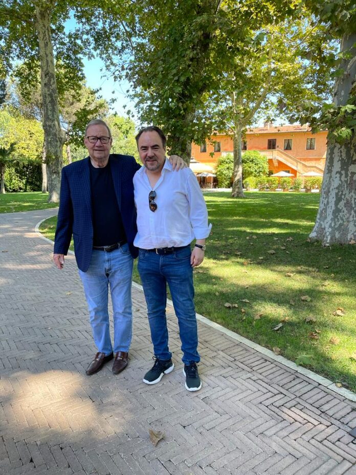 Bobby Păunescu și fostul ofițer CIA Milt Bearden, discuții la Roma pentru filmul “Fantomele”, ale cărui filmări încep în octombrie