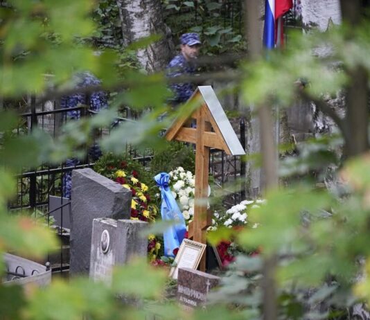 Prioritățile statului român | Peste 140 de procurori se ocupă de investigarea „infracțiunilor legate de prejudecăți” contra LGBT. Doar 14 procurori se ocupă de cele 7.000 de dosare legate de droguri