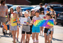 Copiii de doisprezece ani sunt învățați despre sexul anal în școală, în timp ce copiilor de nouă ani li se spune să se „masturbeze” pentru teme: planurile șocante de lecții folosite de profesori în sălile de clasă din Marea Britanie