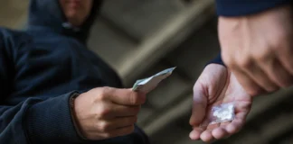 Doctor psihiatru confirmă o realitate șocantă: Principala adicție a românilor nu mai e alcoolul, ci drogurile de multe feluri! ”Policonsum”