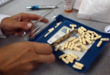 Drogangeala, traficul de medicamente și ignoranța lui Rafila