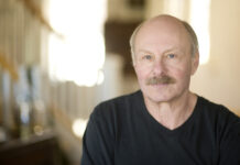 Previziunea sumbră a analistului James Howard Kunstler: Ucraina va reintra în sfera de influență a Rusiei și va fi neutralizată, spre marele ghinion al SUA, care-și va pierde supremația. Așteptați-vă la căderea guvernelor!