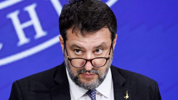 Italia va taxa „supraprofiturile de miliarde” de euro ale băncilor. Salvini: „E o măsură de echitate”