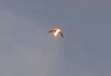 Un OZN ciudat, cu un “portal de foc” care se rotește, a zburat deasupra Cubei