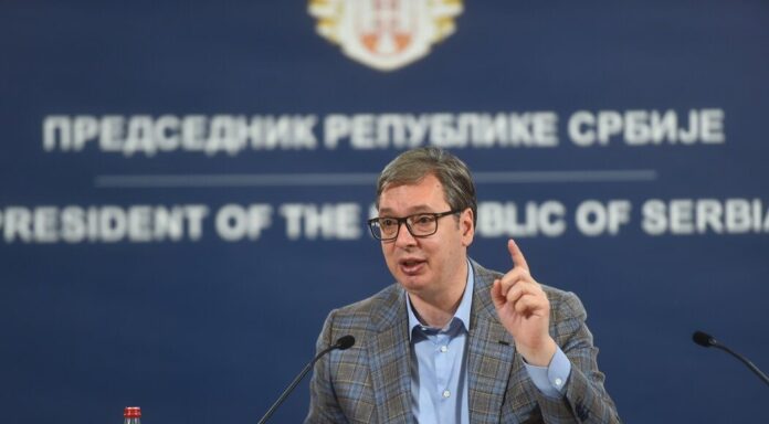 Aleksandar Vučić cu Tucker Carlson: Războiul pe care NATO îl poartă împotriva Rusiei în Ucraina a zdrobit economia Europei