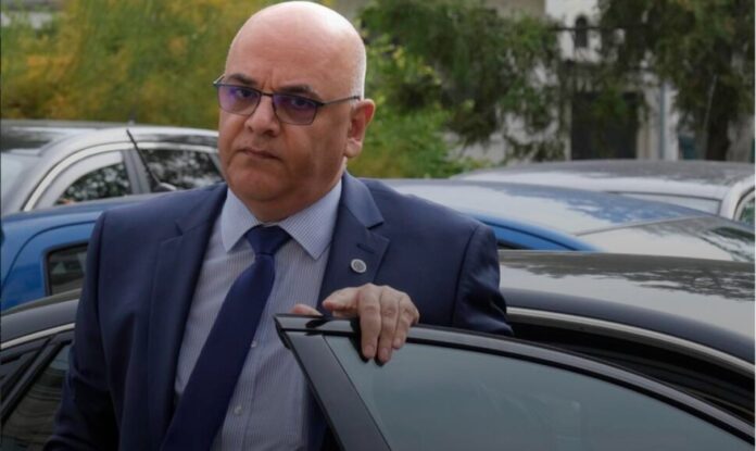 Raed Arafat, probleme mari cu CV-ul! Suspect c-ar fi fost și informator al Securității.