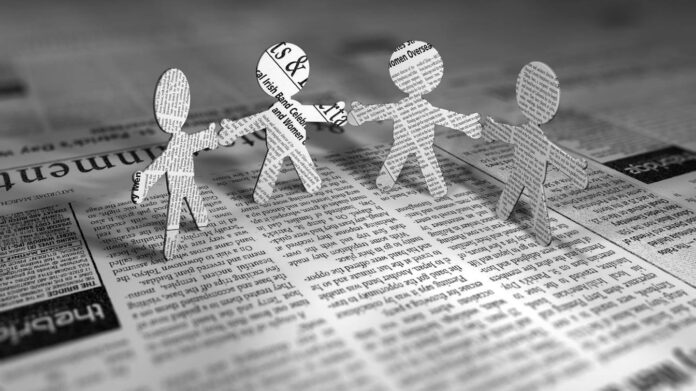 Solidaritatea presei a generat o victorie contra corporațiilor: canalul de YouTube al lui Ion Cristoiu a fost deblocat!