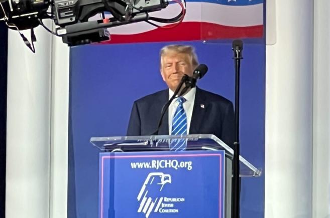 Trump salutat la summitul evreilor republicani promite că va anula vizele protestatarilor pro-palestinieni: “Iubesc Israelul”