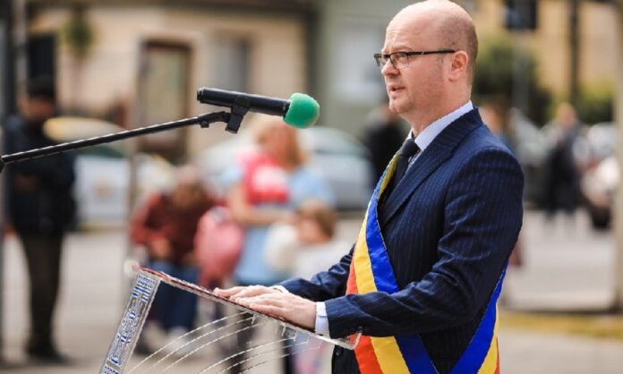 Daniel Ghiță versus Alina Gorghiu pe o speță de corupție ce implică serviciile secrete maghiare!