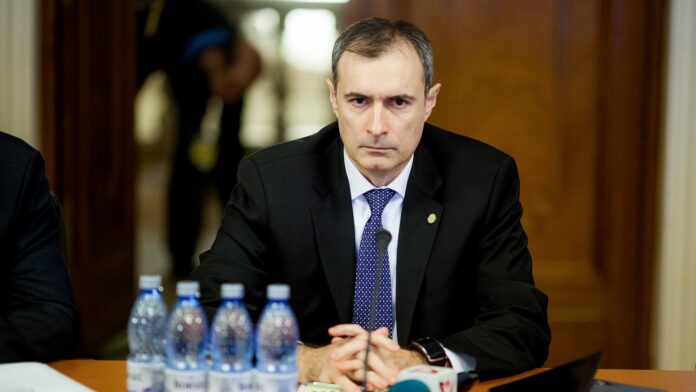 Coldea, actor în rolul lui Pacepa, din filmul cu cămătarii Caran, ce rulează pe televiziunile PRIMA!