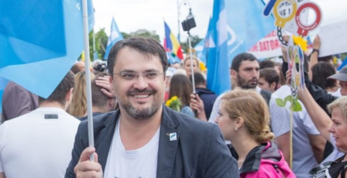 DNA îl declară „incompetent” pe Cristian Ghinea, în dosarul dosarul achiziţiei de BMW-uri, clasat de procurori