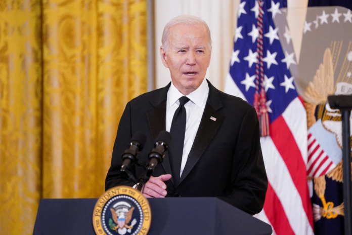 Biden: „Eșecul de a sprijini Ucraina este pur și simplu o nebunie. Este împotriva intereselor SUA”.