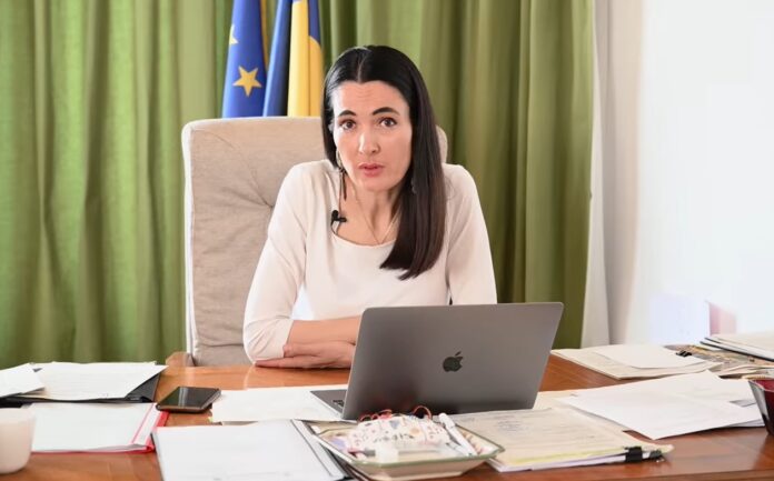 Cadou de Crăciun pentru Clotilde! Bonus: Încă un hoțoman scapă de pușcărie