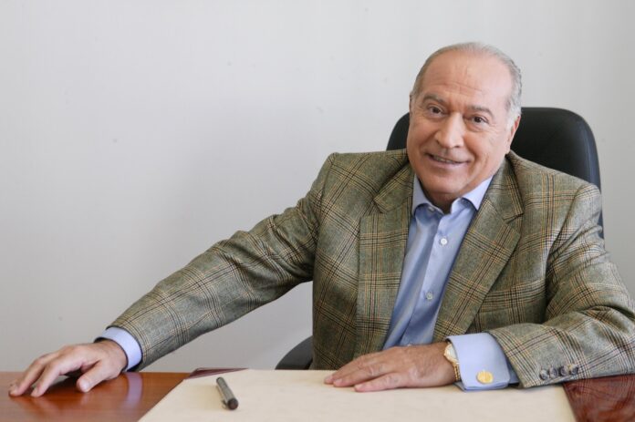 Va deveni Dan Voiculescu preot?