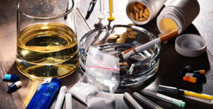 Gigel Lazăr: 20% dintre părinți sunt de acord cu consumul recreațional de droguri. Gigel Lazăr, președinte CIADO: Părinții sunt indolenți: 20% dintre ei sunt de acord cu consumul recreațional de droguri al copiilor lor. Există peste 1 milion de consumatori în România