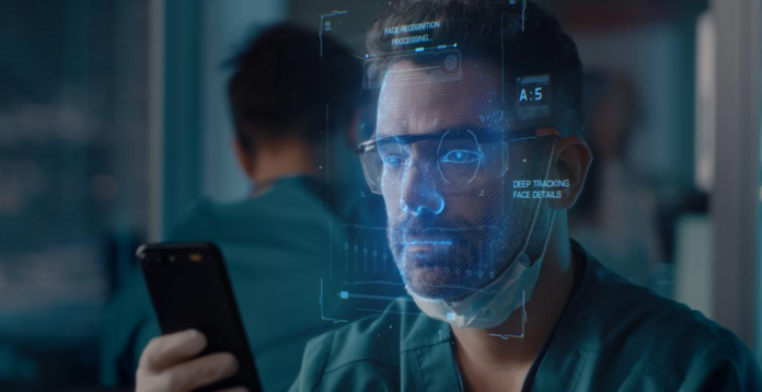 Clienții din Marea Britanie ai site-urilor porno ar putea fi obligați să-și scaneze fața