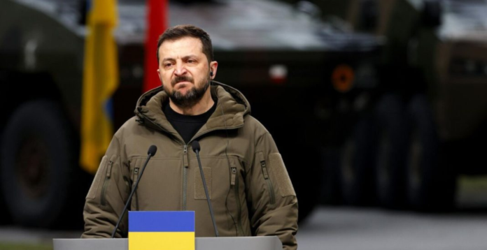 Ukrayinska Pravda: Zelenski a rupt Armata in două