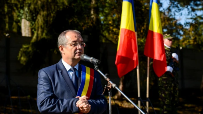 Dacă va candida la prezidențiale, Boc poate fi finalist alături de Simion!