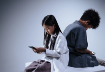 Studiu BOMBĂ – cum sunt distruși psihic copiii din cauza rețelelor de socializare