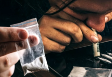 Numărul copiilor care se droghează a explodat, iar statul nu face nimic să-i ajute