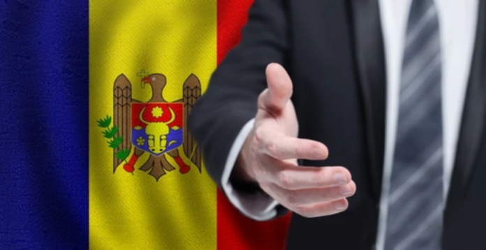 Cei 14 români ce lucrează deja în structurile de conducere din Republica Moldova