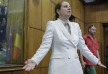 Petrecere la Ministerul Educației pe banii noștri – Realizările lui Deca