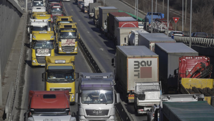 Gușă: Nu e normal să refuzi sprijinul opoziției politice la protestele antiguvernamentale! Ce ciudățenii au mai apărut la proteste și dacă totul are legătură cu cerealele așa-zis ucrainene?!