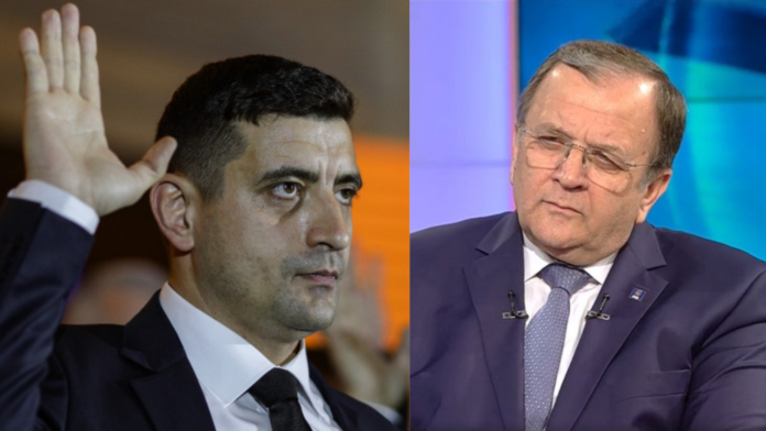 Simion: Flutur, demisia! Parcă îl văd pe Ceaușescu la balcon sau pe Băsescu la perdeluță, foștii șefi ai lui Flutur.