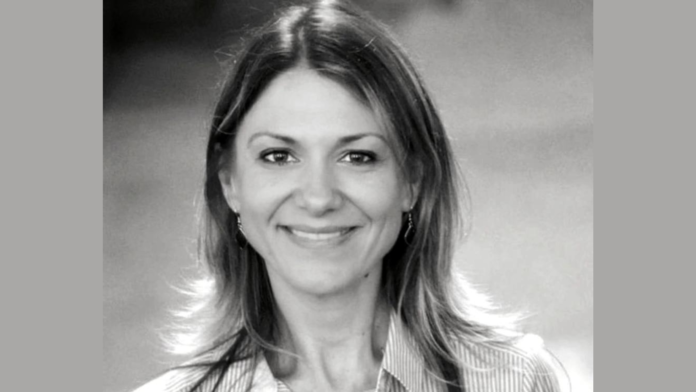 “Acceptăm prinți!” Sindromul Cenușăreasa la femei.