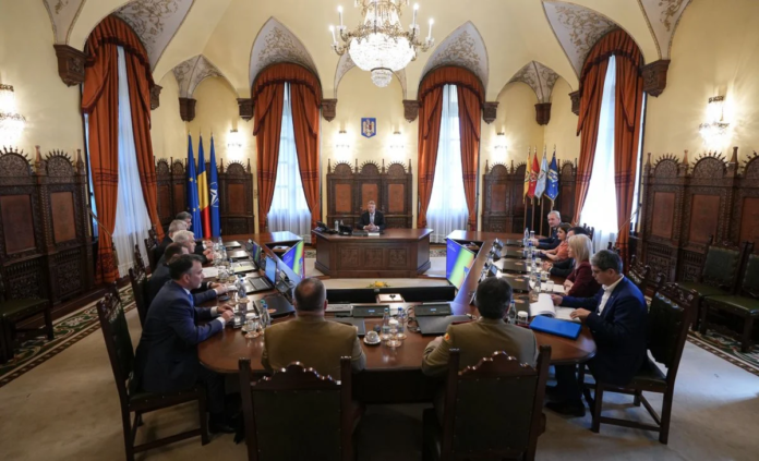 CSAT, frecții la un picior de lemn