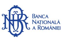 Petrișor Peiu: Cursul Euro-Leu rămâne stabil datorită infuziei de valută venite din diaspora, nu a vreunei politici monetare iscusite practicată de Banca Națională.