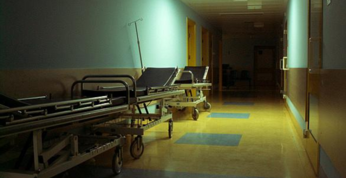 Spitale în mizerie, fără fonduri, și contracte pentru Blaga