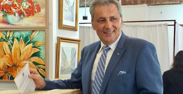 Încă un liberal fost informator al Securității! Senatorul Vela, cu nume de cod “Smena”.